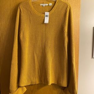 Sweater Size L NWT